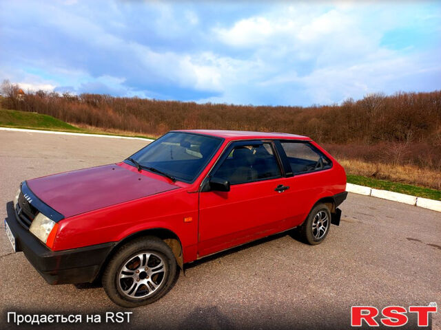 Красный ВАЗ 2108, объемом двигателя 1.5 л и пробегом 0 тыс. км за 1100 $, фото 1 на Automoto.ua