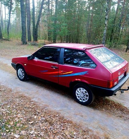 Красный ВАЗ 2108, объемом двигателя 1.5 л и пробегом 0 тыс. км за 1100 $, фото 1 на Automoto.ua