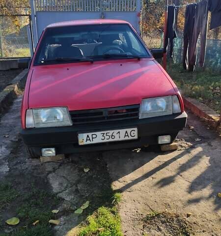 Красный ВАЗ 2108, объемом двигателя 1.5 л и пробегом 290 тыс. км за 2000 $, фото 1 на Automoto.ua