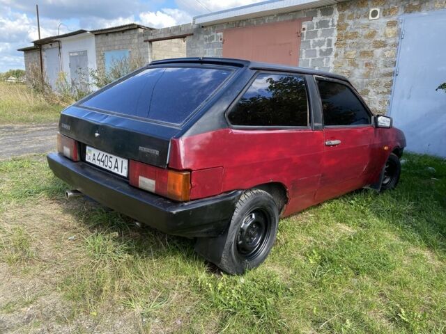 Красный ВАЗ 2108, объемом двигателя 1.5 л и пробегом 300 тыс. км за 550 $, фото 1 на Automoto.ua