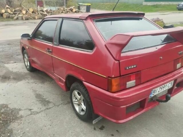 Красный ВАЗ 2108, объемом двигателя 1.5 л и пробегом 333 тыс. км за 1100 $, фото 1 на Automoto.ua