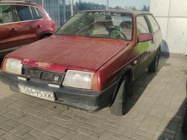Красный ВАЗ 2108, объемом двигателя 1.5 л и пробегом 140 тыс. км за 399 $, фото 1 на Automoto.ua