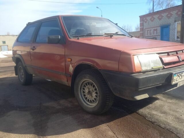 Красный ВАЗ 2108, объемом двигателя 1 л и пробегом 543 тыс. км за 550 $, фото 1 на Automoto.ua