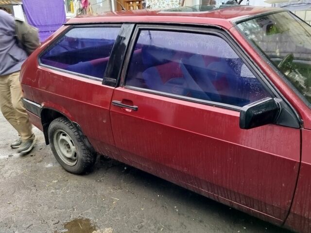 Красный ВАЗ 2108, объемом двигателя 1 л и пробегом 185 тыс. км за 721 $, фото 1 на Automoto.ua