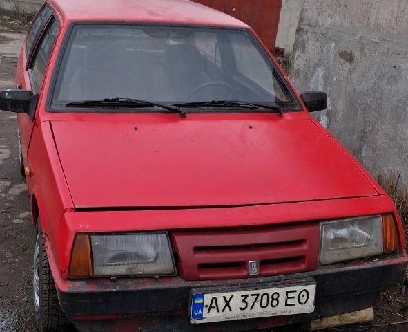 Красный ВАЗ 2108, объемом двигателя 1.3 л и пробегом 100 тыс. км за 650 $, фото 1 на Automoto.ua