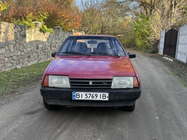ВАЗ 2108 1993 у Кременчуге на Automoto.ua Червоний ВАЗ 2108, об'ємом двигуна 1.5 л та пробігом 189 тис. км за 850 $, фото 1 на Automoto.ua