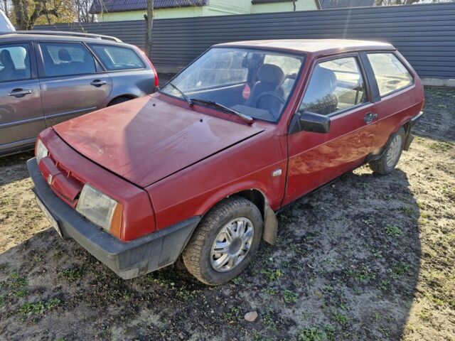Красный ВАЗ 2108, объемом двигателя 1 л и пробегом 321 тыс. км за 550 $, фото 1 на Automoto.ua