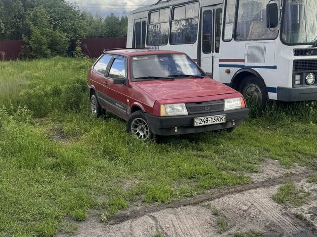 Красный ВАЗ 2108, объемом двигателя 1.1 л и пробегом 250 тыс. км за 750 $, фото 1 на Automoto.ua