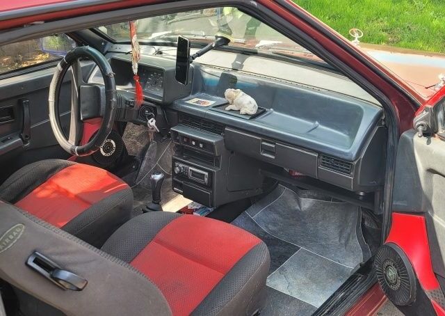 Красный ВАЗ 2108, объемом двигателя 1.5 л и пробегом 200 тыс. км за 900 $, фото 1 на Automoto.ua
