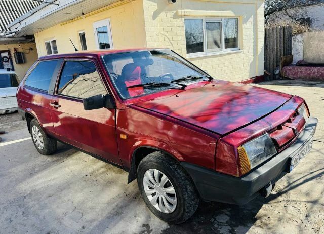 Красный ВАЗ 2108, объемом двигателя 1.5 л и пробегом 2 тыс. км за 565 $, фото 1 на Automoto.ua