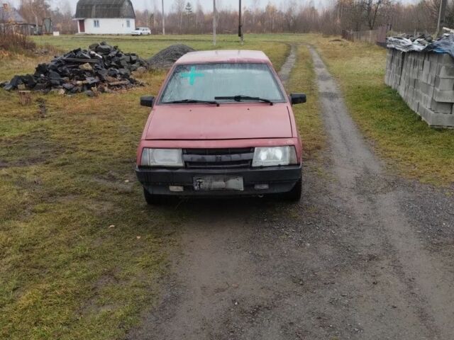Красный ВАЗ 2108, объемом двигателя 1.5 л и пробегом 150 тыс. км за 477 $, фото 1 на Automoto.ua