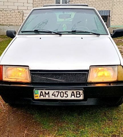 ВАЗ 2108, об'ємом двигуна 1.5 л та пробігом 0 тис. км за 1000 $, фото 1 на Automoto.ua