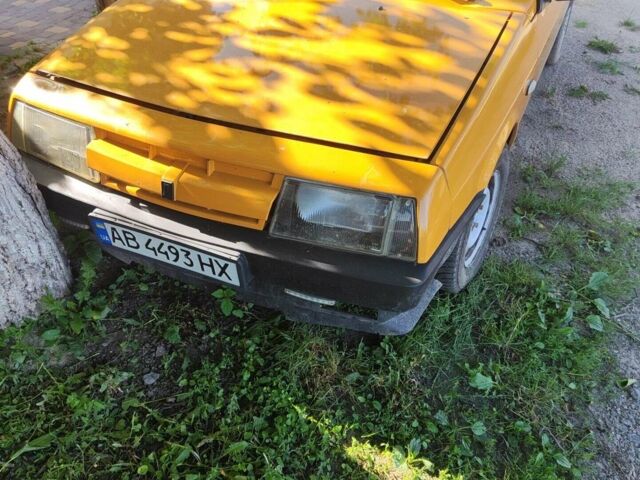 Желтый ВАЗ 2108, объемом двигателя 1.29 л и пробегом 333 тыс. км за 800 $, фото 1 на Automoto.ua