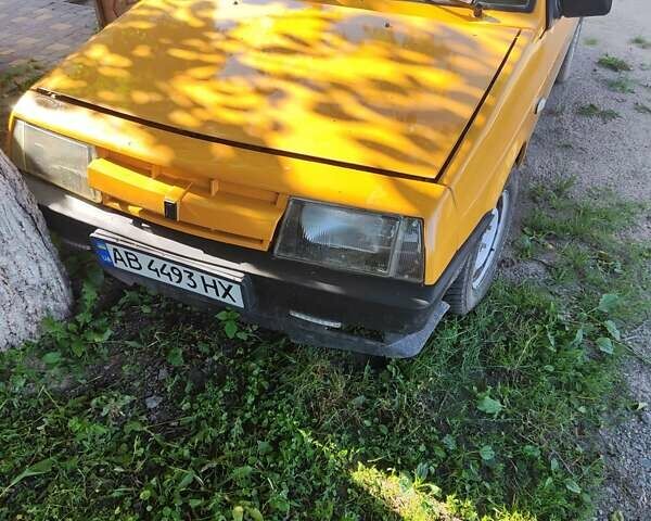 Жовтий ВАЗ 2108, об'ємом двигуна 1.29 л та пробігом 333 тис. км за 1000 $, фото 1 на Automoto.ua