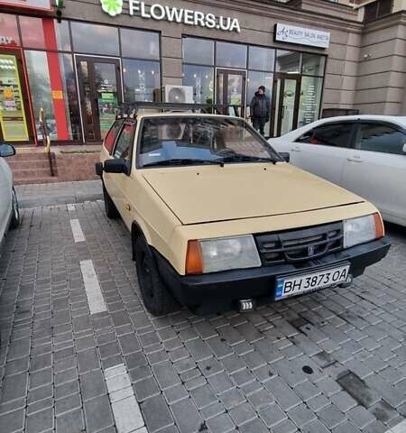 Жовтий ВАЗ 2108, об'ємом двигуна 1.29 л та пробігом 43 тис. км за 1500 $, фото 1 на Automoto.ua