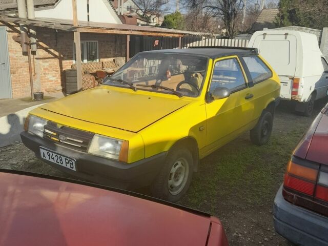 Жовтий ВАЗ 2108, об'ємом двигуна 0 л та пробігом 250 тис. км за 355 $, фото 1 на Automoto.ua