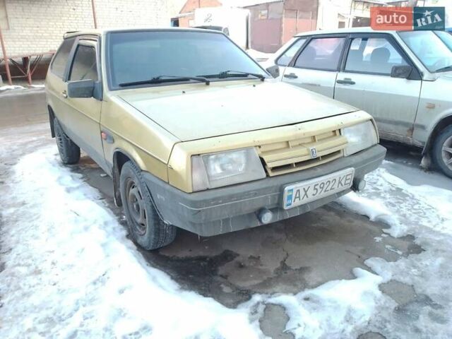 Жовтий ВАЗ 2108, об'ємом двигуна 1.3 л та пробігом 100 тис. км за 900 $, фото 1 на Automoto.ua
