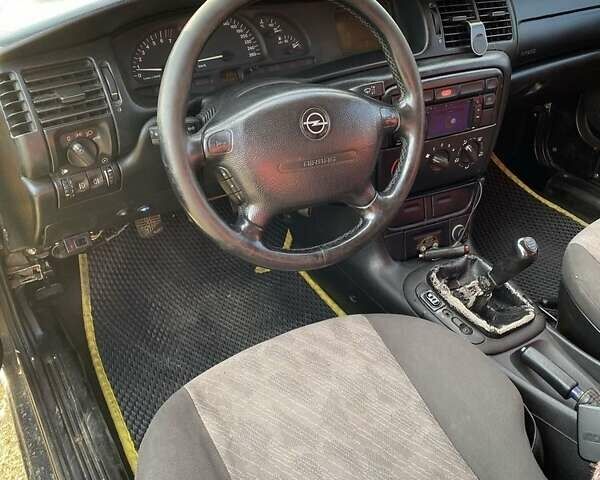 Желтый ВАЗ 2108, объемом двигателя 1.3 л и пробегом 250 тыс. км за 950 $, фото 1 на Automoto.ua