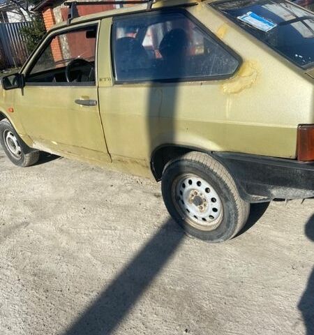 Желтый ВАЗ 2108, объемом двигателя 0 л и пробегом 400 тыс. км за 600 $, фото 1 на Automoto.ua