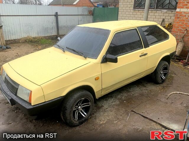 Жовтий ВАЗ 2108, об'ємом двигуна 1.5 л та пробігом 50 тис. км за 1000 $, фото 1 на Automoto.ua