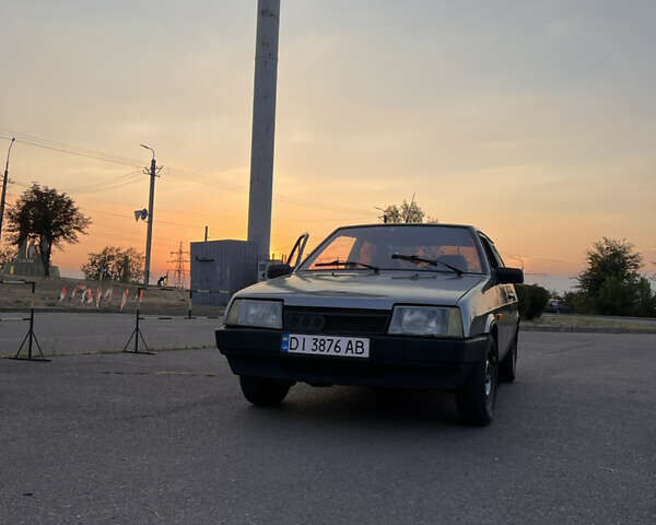 Серый ВАЗ 2108, объемом двигателя 1.3 л и пробегом 311 тыс. км за 1200 $, фото 1 на Automoto.ua
