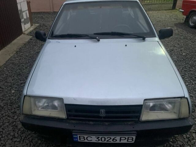 Серый ВАЗ 2108, объемом двигателя 1.3 л и пробегом 210 тыс. км за 1000 $, фото 1 на Automoto.ua