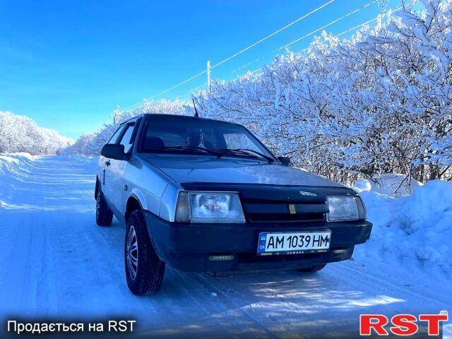 Серый ВАЗ 2108, объемом двигателя 1.5 л и пробегом 489 тыс. км за 900 $, фото 1 на Automoto.ua