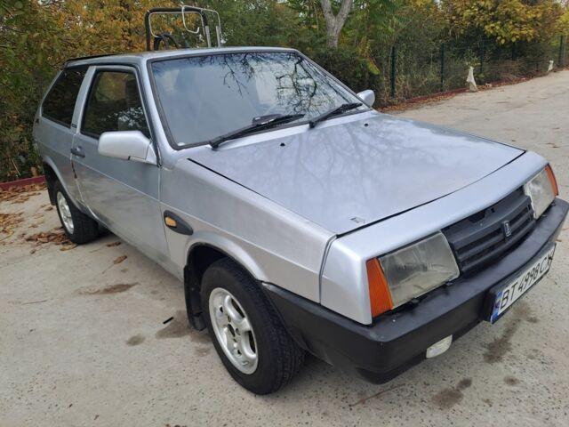 Серый ВАЗ 2108, объемом двигателя 1.1 л и пробегом 270 тыс. км за 900 $, фото 1 на Automoto.ua