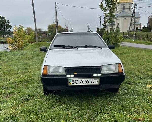 ВАЗ 2108 1991 у Львові на Automoto.ua Сірий ВАЗ 2108, об'ємом двигуна 1.3 л та пробігом 137 тис. км за 550 $, фото 1 на Automoto.ua
