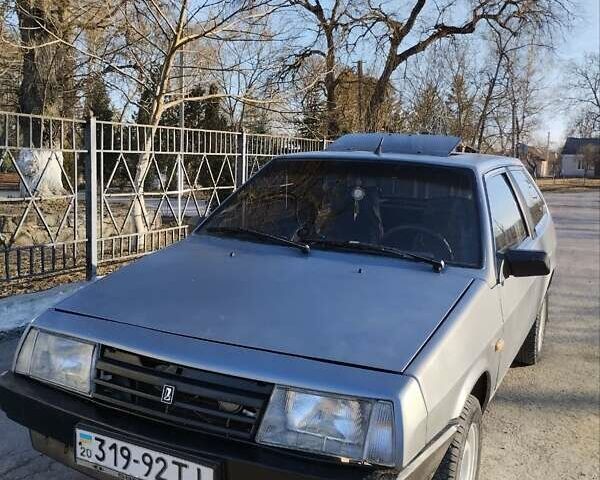 Серый ВАЗ 2108, объемом двигателя 1.3 л и пробегом 300 тыс. км за 899 $, фото 1 на Automoto.ua