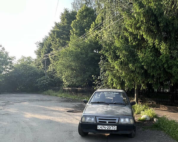 Серый ВАЗ 2108, объемом двигателя 1.3 л и пробегом 100 тыс. км за 700 $, фото 1 на Automoto.ua