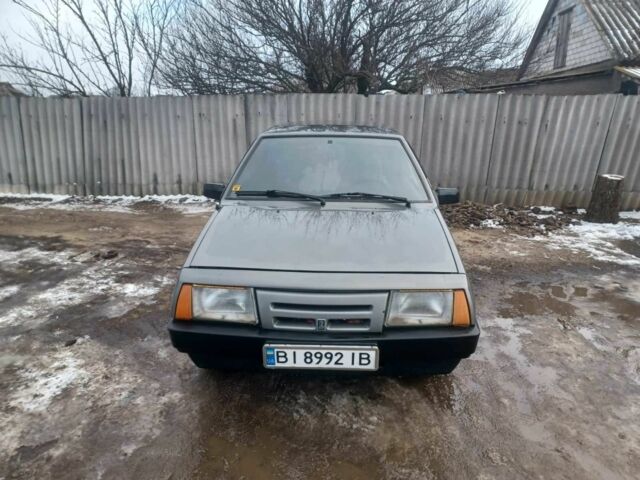 Серый ВАЗ 2108, объемом двигателя 1.1 л и пробегом 120 тыс. км за 1300 $, фото 1 на Automoto.ua