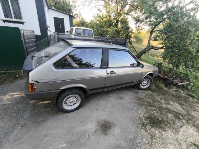 Серый ВАЗ 2108, объемом двигателя 1.3 л и пробегом 30 тыс. км за 3600 $, фото 1 на Automoto.ua