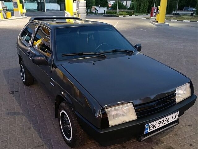 Серый ВАЗ 2108, объемом двигателя 1.5 л и пробегом 50 тыс. км за 1800 $, фото 1 на Automoto.ua