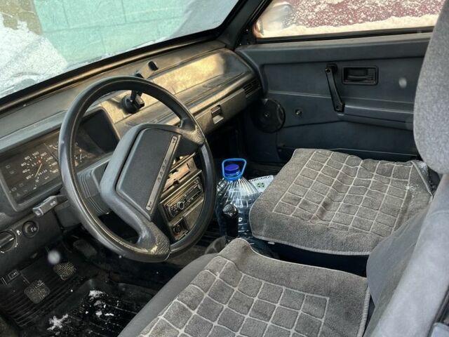 Серый ВАЗ 2108, объемом двигателя 1.5 л и пробегом 300 тыс. км за 484 $, фото 1 на Automoto.ua