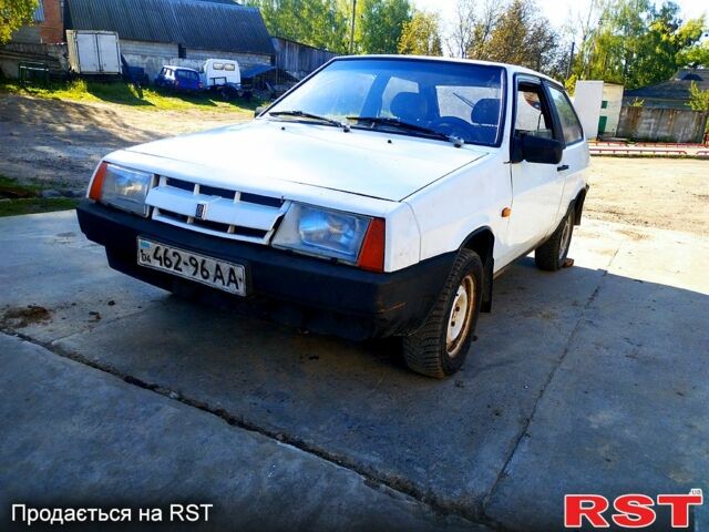 Серый ВАЗ 2108, объемом двигателя 1.3 л и пробегом 222 тыс. км за 800 $, фото 1 на Automoto.ua