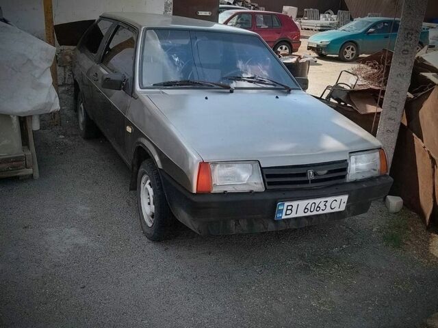 Серый ВАЗ 2108, объемом двигателя 1.5 л и пробегом 100 тыс. км за 800 $, фото 1 на Automoto.ua