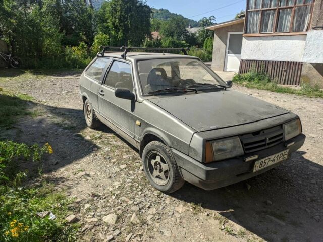 Серый ВАЗ 2108, объемом двигателя 1.3 л и пробегом 100 тыс. км за 700 $, фото 1 на Automoto.ua