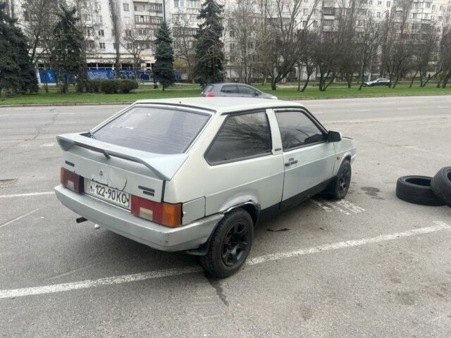 Серый ВАЗ 2108, объемом двигателя 1.5 л и пробегом 200 тыс. км за 650 $, фото 1 на Automoto.ua