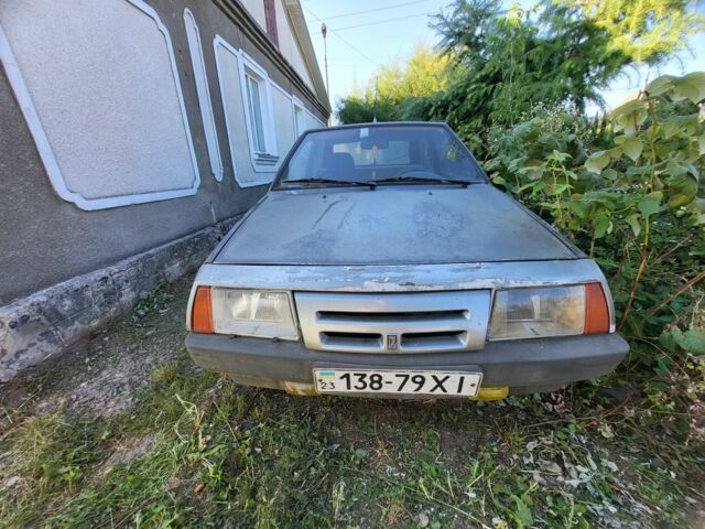 Серый ВАЗ 2108, объемом двигателя 1.3 л и пробегом 250 тыс. км за 326 $, фото 1 на Automoto.ua