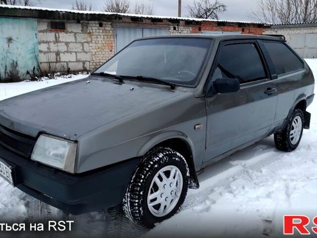 Серый ВАЗ 2108, объемом двигателя 1.5 л и пробегом 260 тыс. км за 900 $, фото 1 на Automoto.ua
