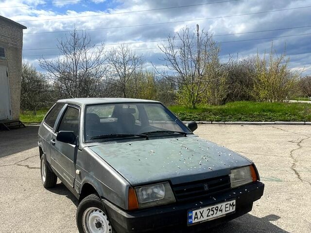 Серый ВАЗ 2108, объемом двигателя 1.3 л и пробегом 300 тыс. км за 600 $, фото 1 на Automoto.ua