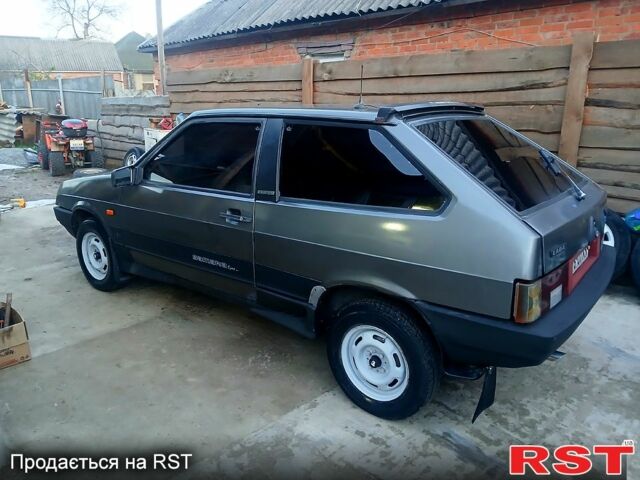 Серый ВАЗ 2108, объемом двигателя 1.5 л и пробегом 0 тыс. км за 1000 $, фото 1 на Automoto.ua