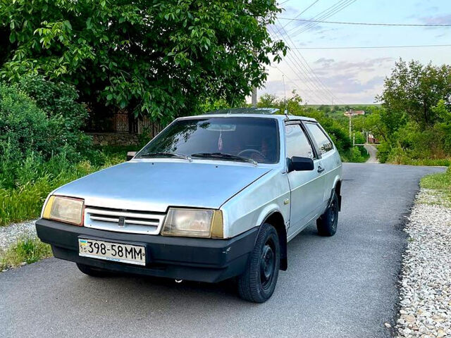 Серый ВАЗ 2108, объемом двигателя 1.5 л и пробегом 200 тыс. км за 675 $, фото 1 на Automoto.ua