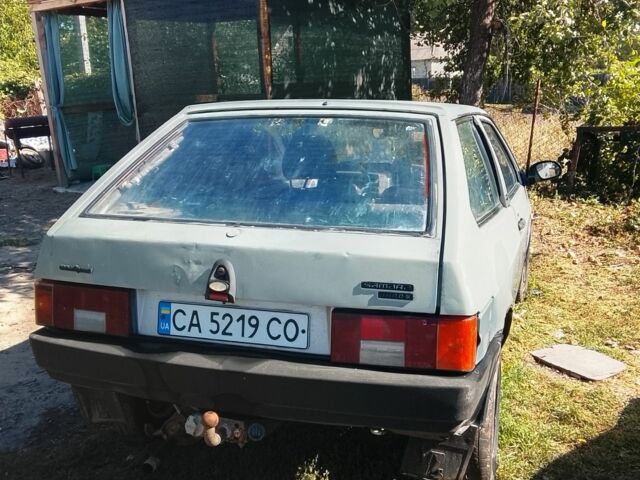 Серый ВАЗ 2108, объемом двигателя 1.5 л и пробегом 200 тыс. км за 359 $, фото 1 на Automoto.ua