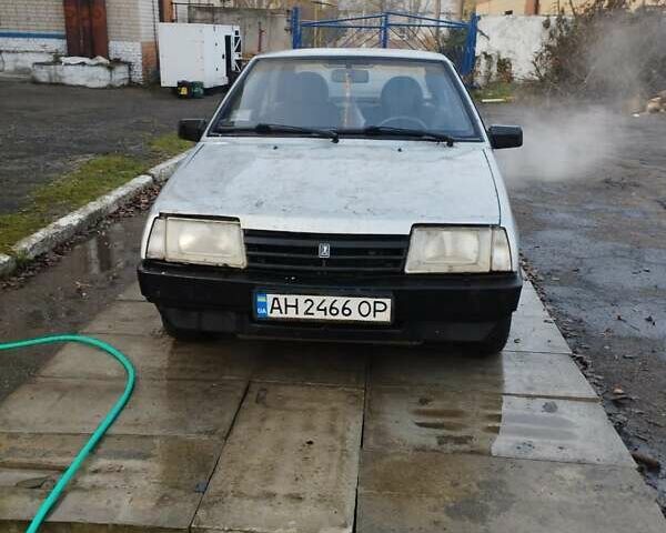 Серый ВАЗ 2108, объемом двигателя 1.5 л и пробегом 257 тыс. км за 600 $, фото 1 на Automoto.ua