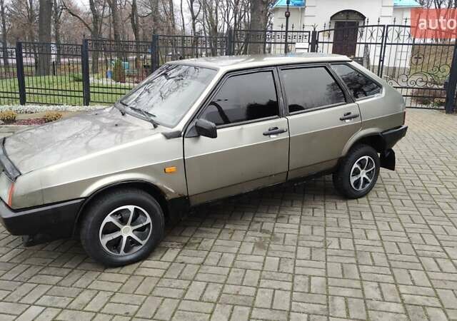 Серый ВАЗ 2108, объемом двигателя 1.5 л и пробегом 190 тыс. км за 550 $, фото 1 на Automoto.ua