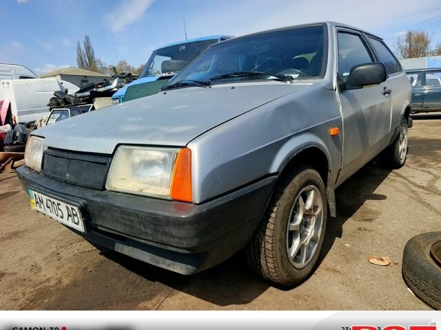 Серый ВАЗ 2108, объемом двигателя 1.5 л и пробегом 220 тыс. км за 999 $, фото 1 на Automoto.ua
