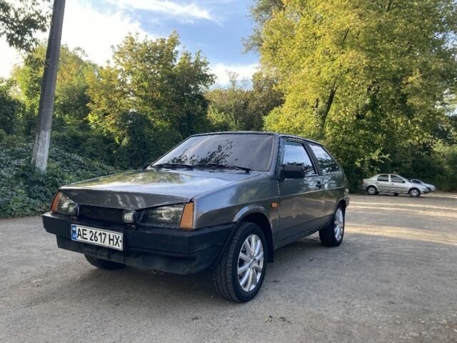 Серый ВАЗ 2108, объемом двигателя 1.5 л и пробегом 200 тыс. км за 1700 $, фото 1 на Automoto.ua