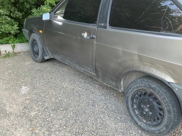 Серый ВАЗ 2108, объемом двигателя 1.3 л и пробегом 400 тыс. км за 599 $, фото 1 на Automoto.ua